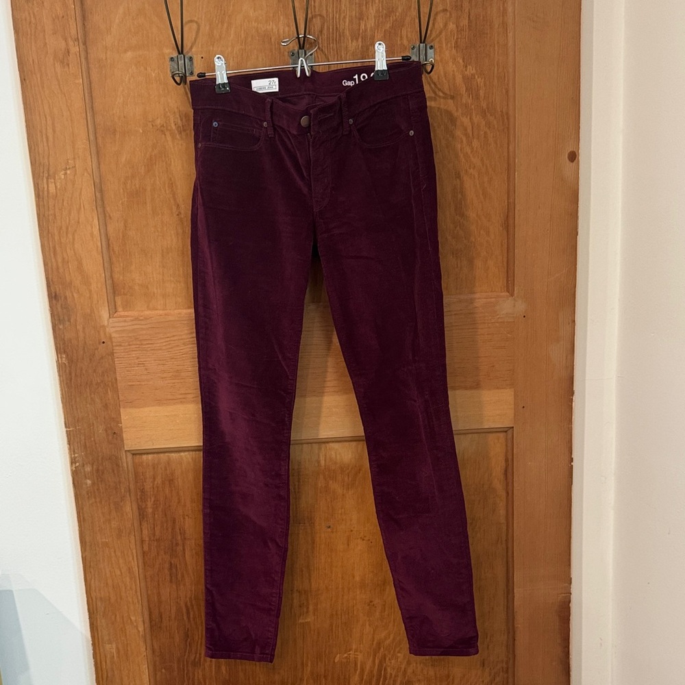 GAP Women's Skinny Jeans in Deep Burgundy